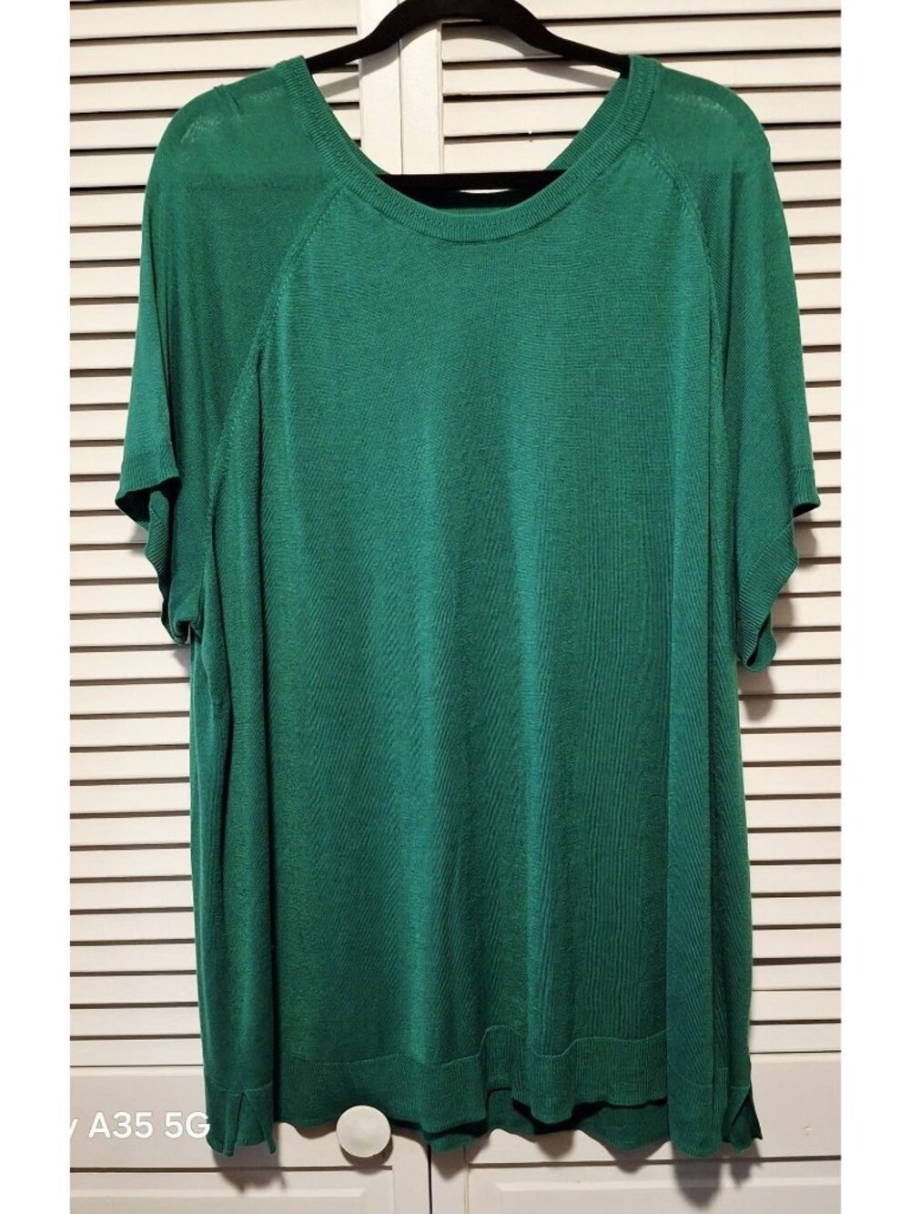 Torrid Plus Size 4 Green Short Sleeve Lightweight Knit Top With Ribbed Hem Relax